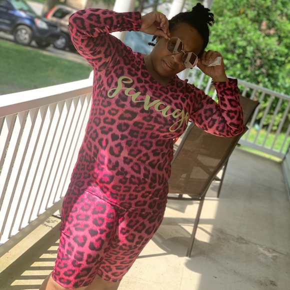 NEW - Workout Outfit for Women 2 Piece Set - Pink - Picture 1 of 3